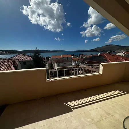 Makakada Apartman Trogir