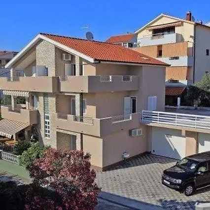 Makakada Apartment Trogir