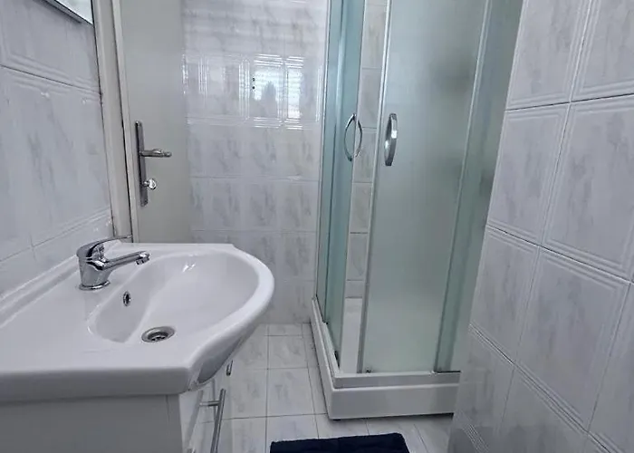 Makakada Apartment *