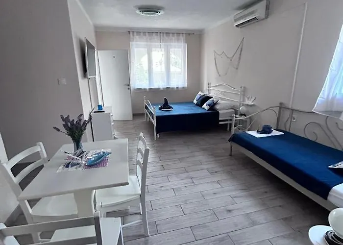 Apartment Makakada Trogir