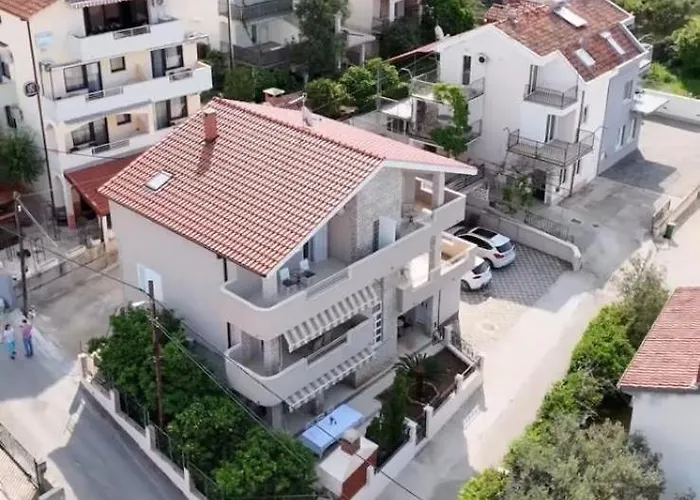 Apartment Makakada *