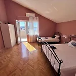 Apartment Makakada *