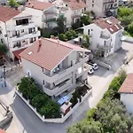 Apartment Makakada *