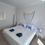 Makakada * Trogir