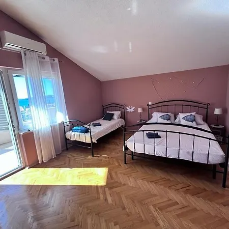 Apartment Makakada Trogir