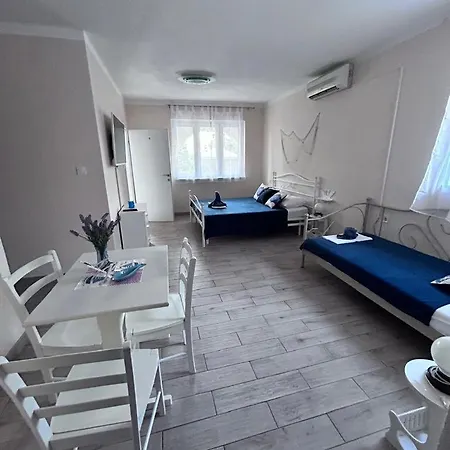 Apartment Makakada Trogir